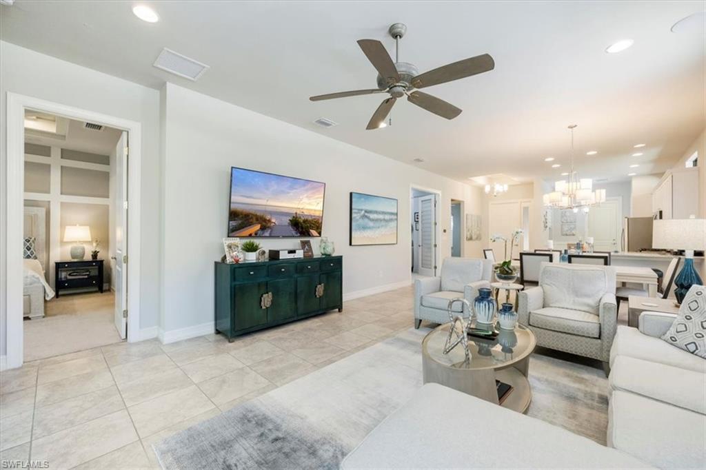 VENETIAN POINTE - Residential