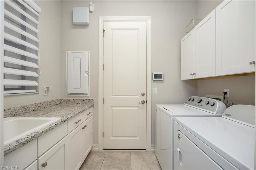 VENETIAN POINTE - Residential