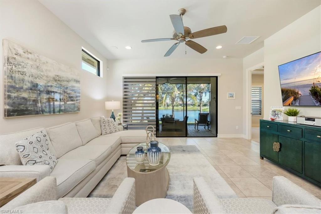 VENETIAN POINTE - Residential