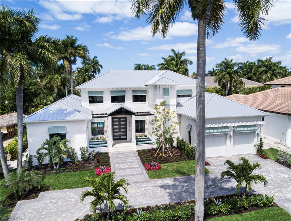 MOORINGS - Residential