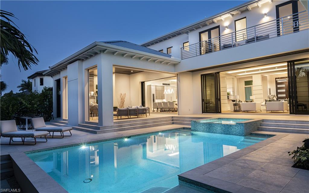 MOORINGS - Residential