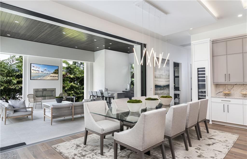 MOORINGS - Residential