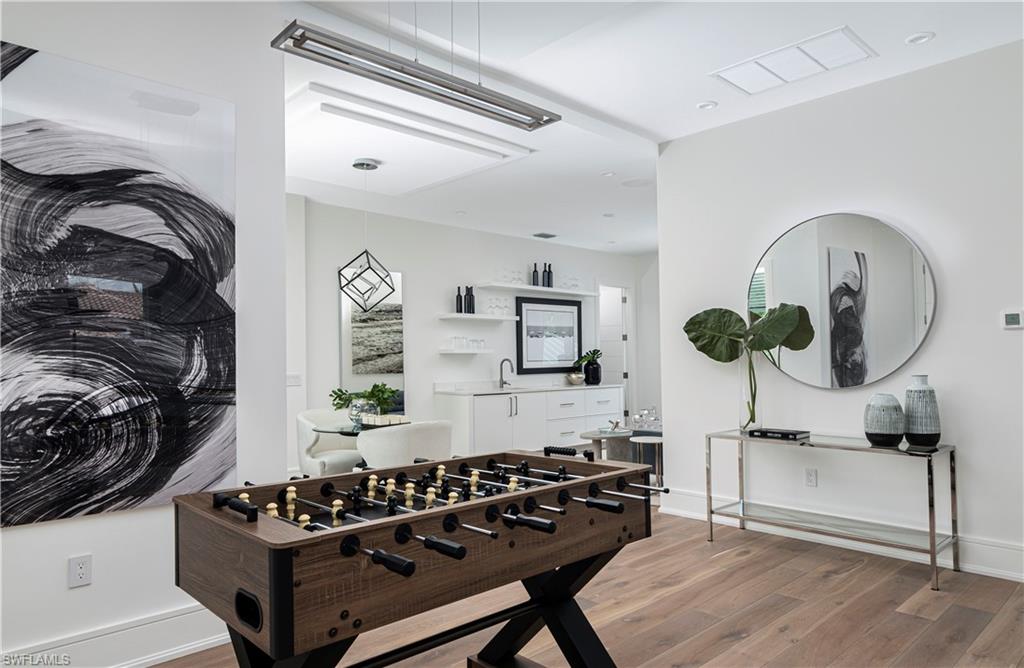 MOORINGS - Residential