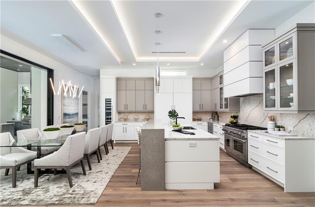 MOORINGS - Residential