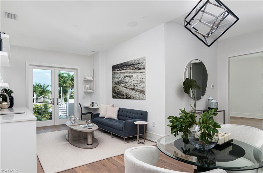 MOORINGS - Residential