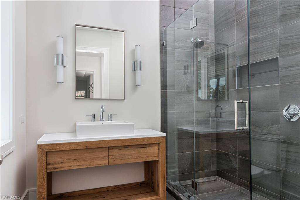 MOORINGS - Residential