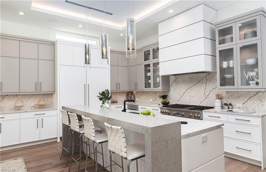 MOORINGS - Residential