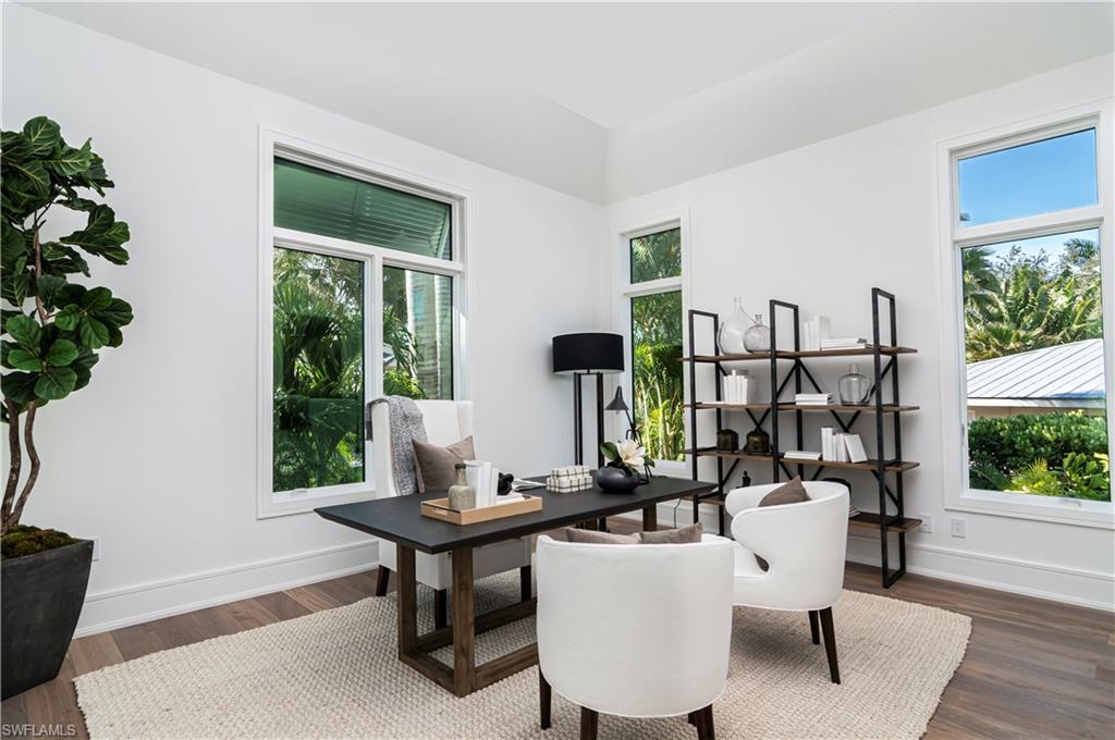 MOORINGS - Residential