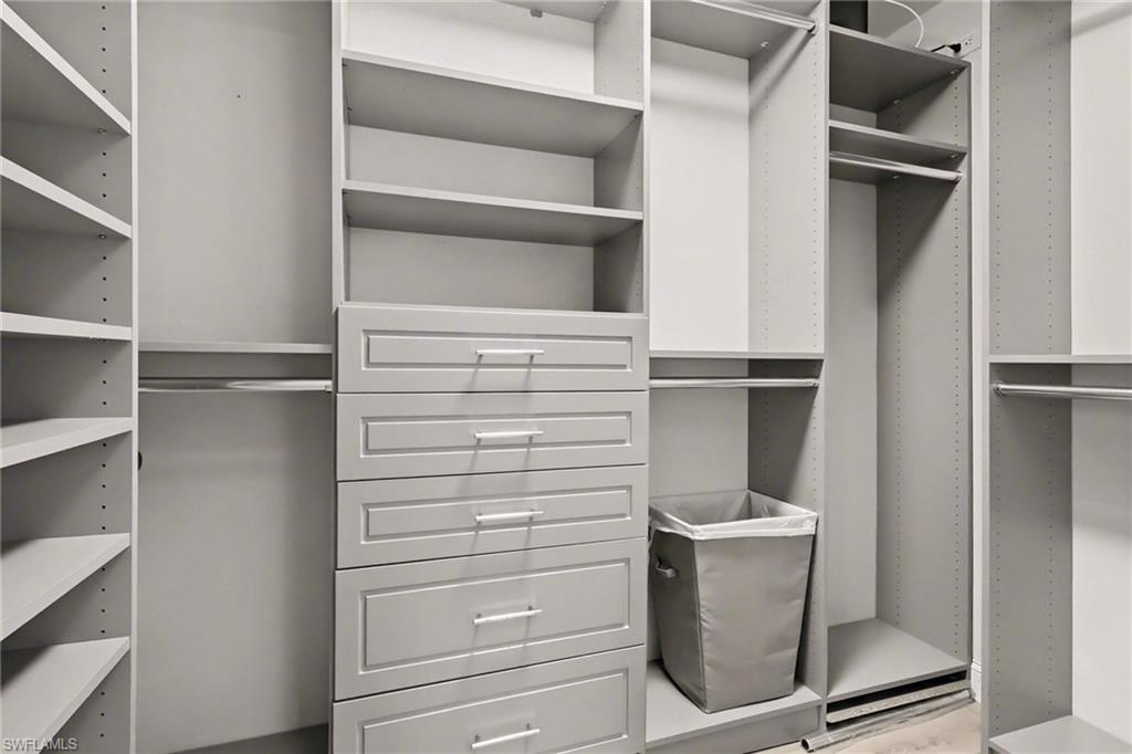 LEDFORD SHORES - Residential