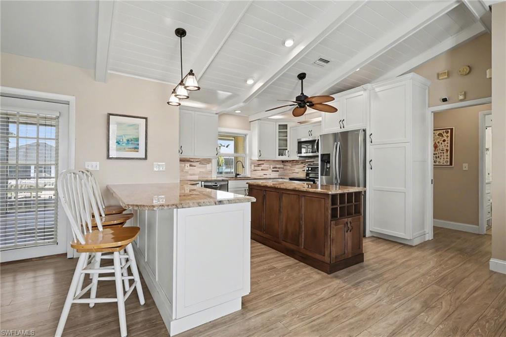 LEDFORD SHORES - Residential