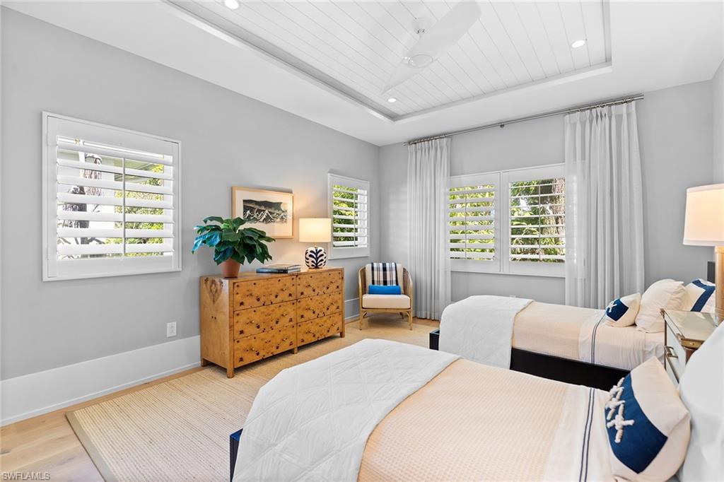 OLDE NAPLES - Residential