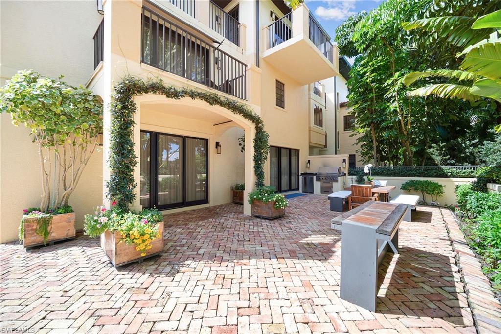 VILLAS ESCALANTE - Residential