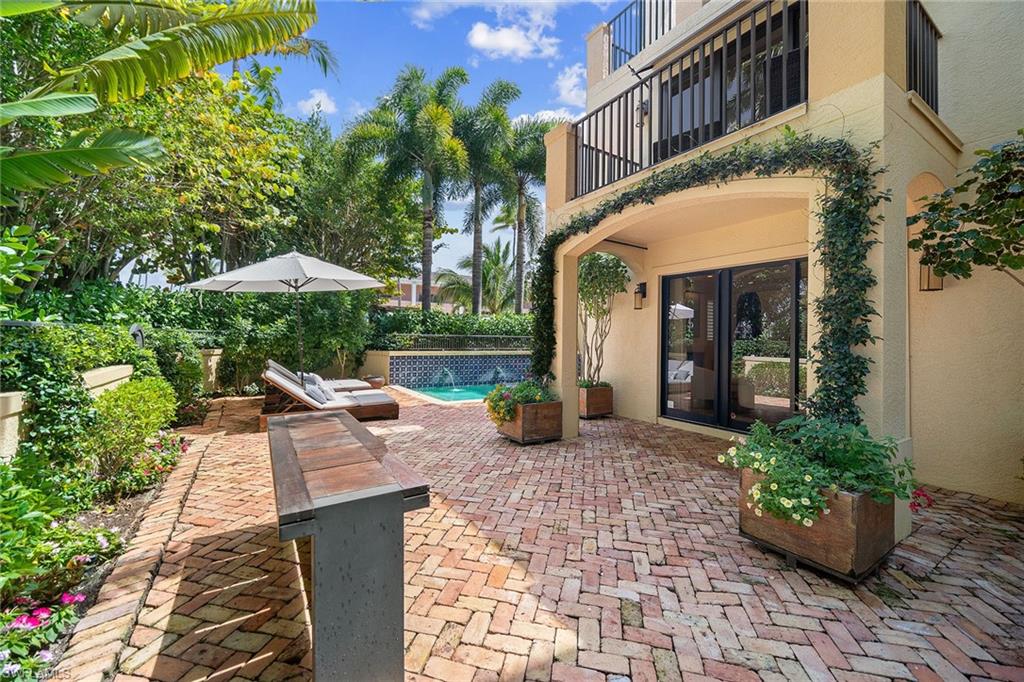 VILLAS ESCALANTE - Residential