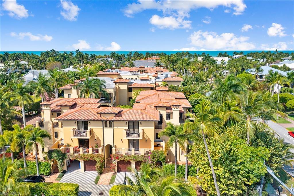 VILLAS ESCALANTE - Residential