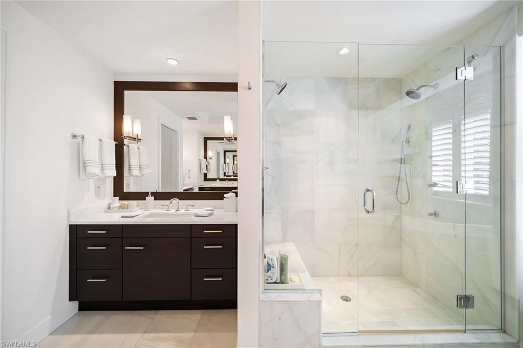 VILLAS ESCALANTE - Residential