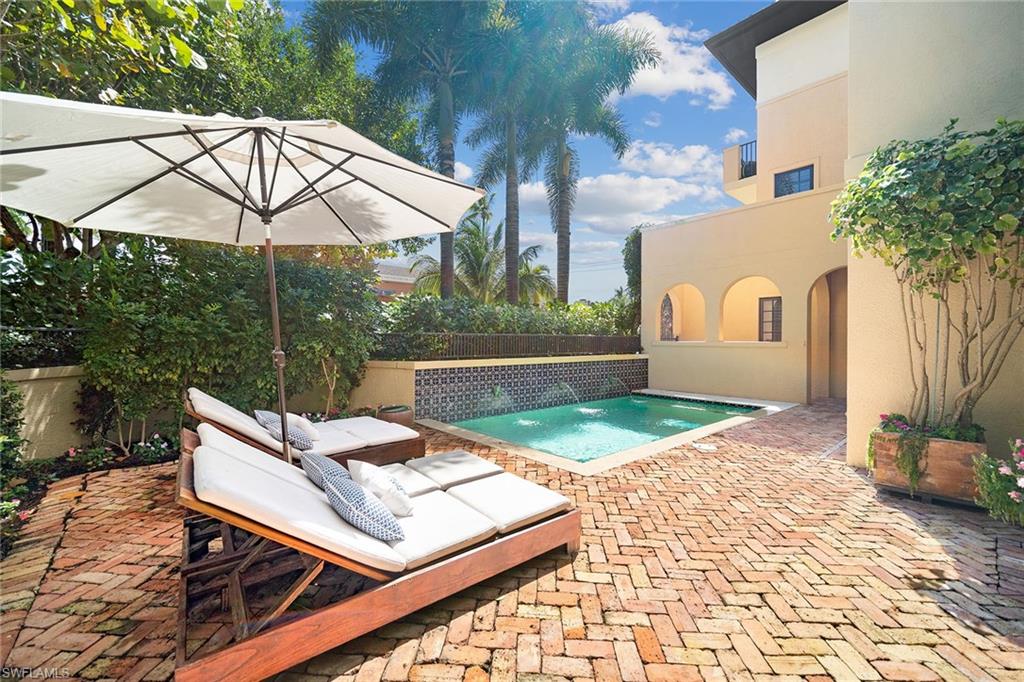 VILLAS ESCALANTE - Residential