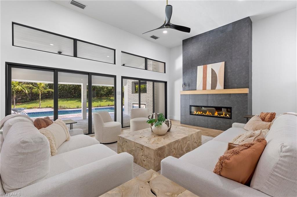 OAKMONT - Residential