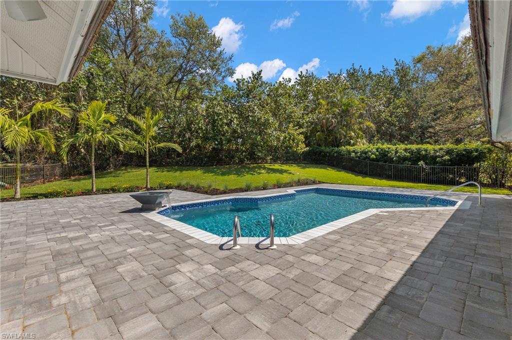 OAKMONT - Residential