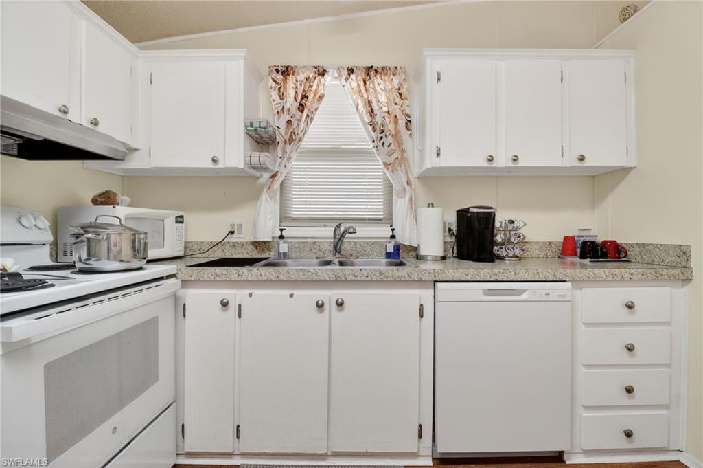 WINDJAMMER VILLAGE OF NAPLES - Residential Lease