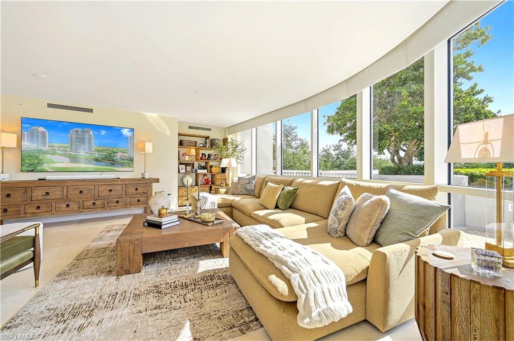 ESTANCIA - Residential