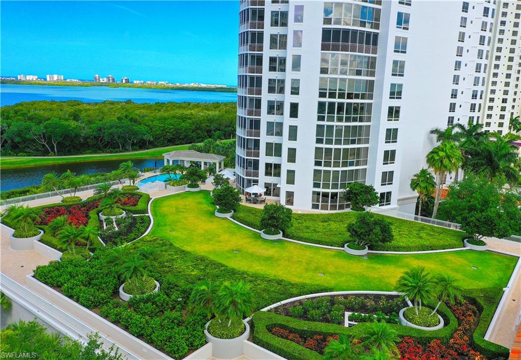 ESTANCIA - Residential