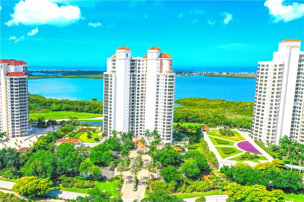 ESTANCIA - Residential