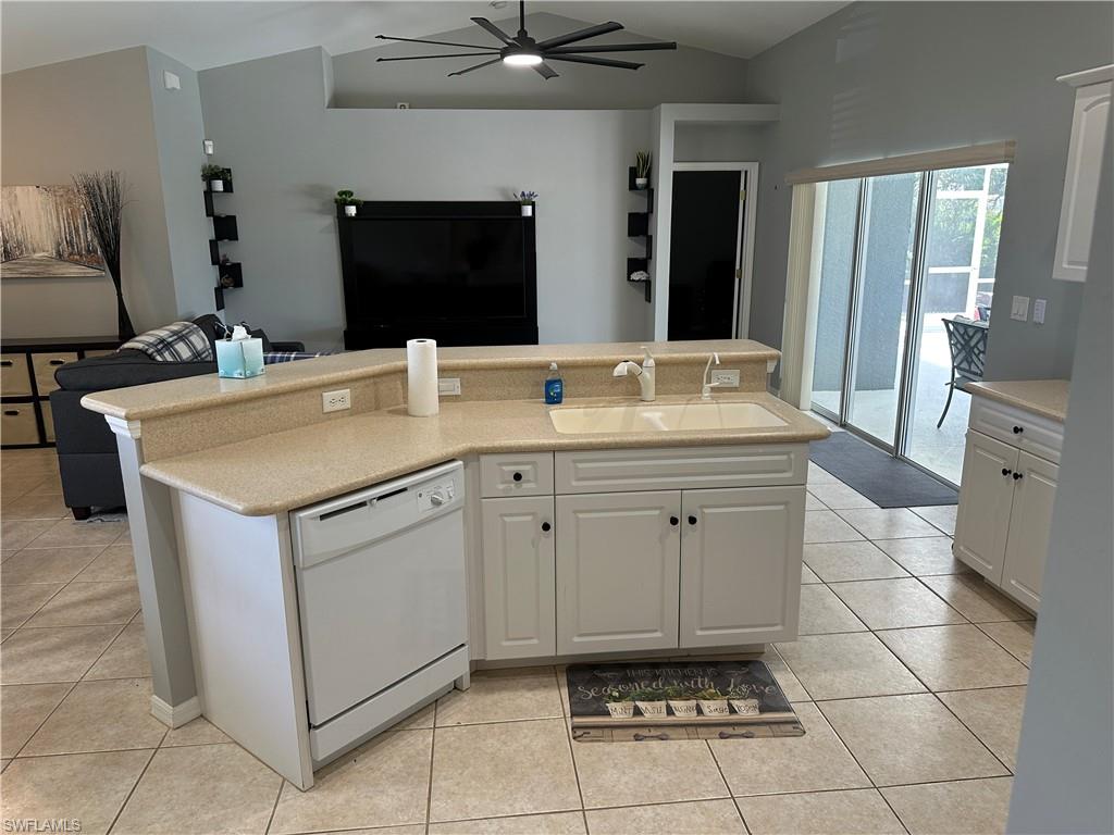 CAPE CORAL - Residential Lease