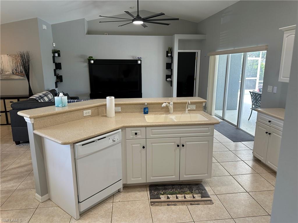 CAPE CORAL - Residential Lease