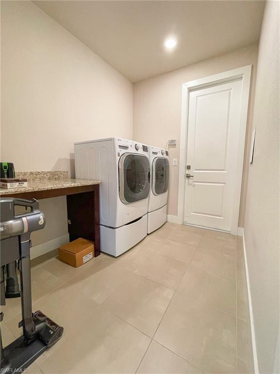 SAN CARLOS PARK - Residential