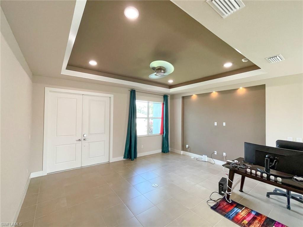 SAN CARLOS PARK - Residential