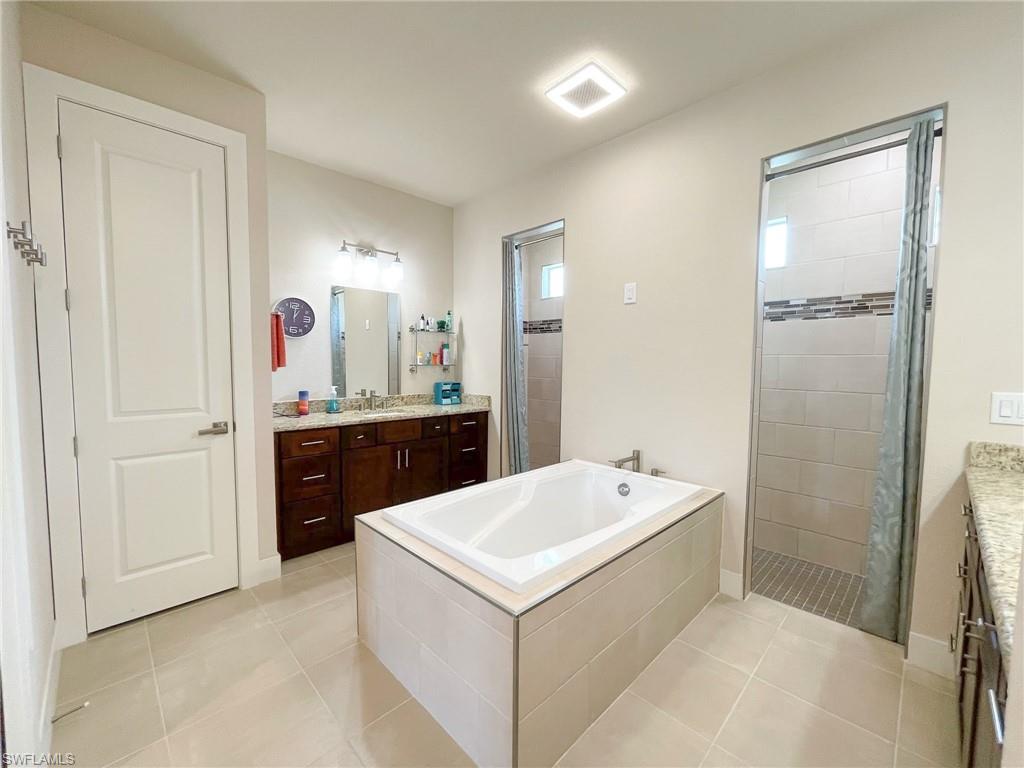 SAN CARLOS PARK - Residential