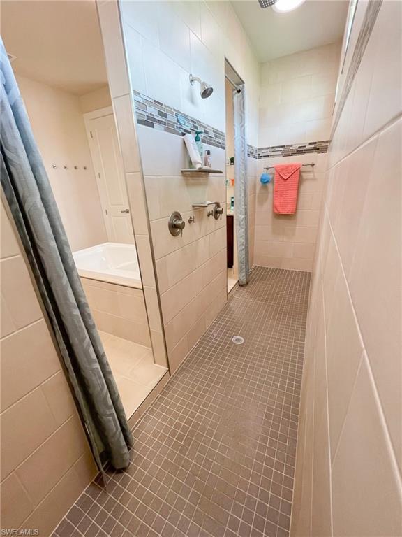 SAN CARLOS PARK - Residential