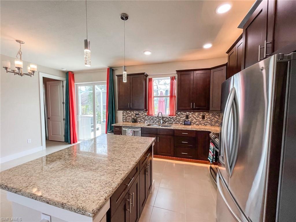 SAN CARLOS PARK - Residential