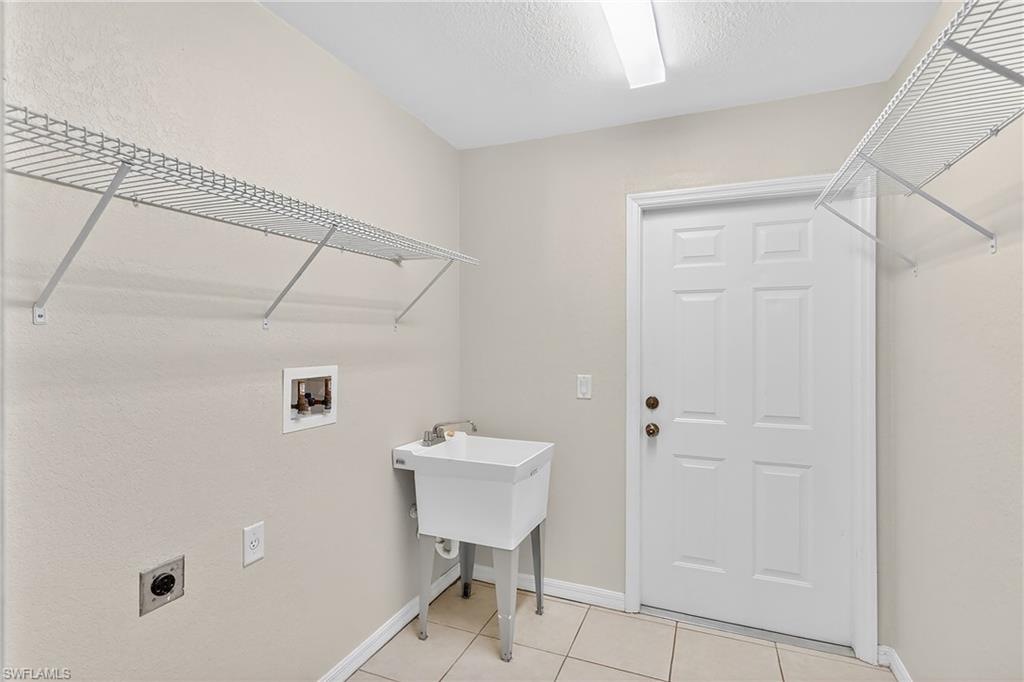 CAPE CORAL - Residential Lease