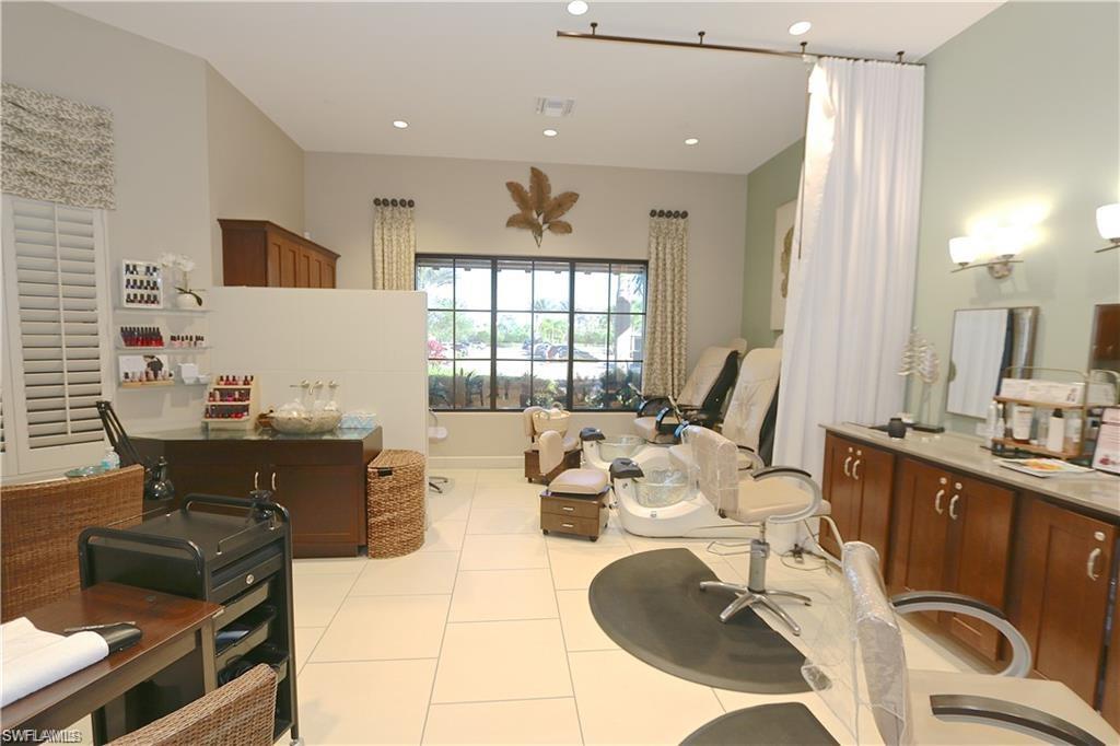 ESPLANADE - Residential