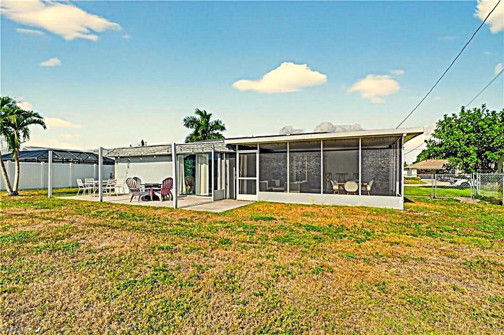 CAPE CORAL - Residential