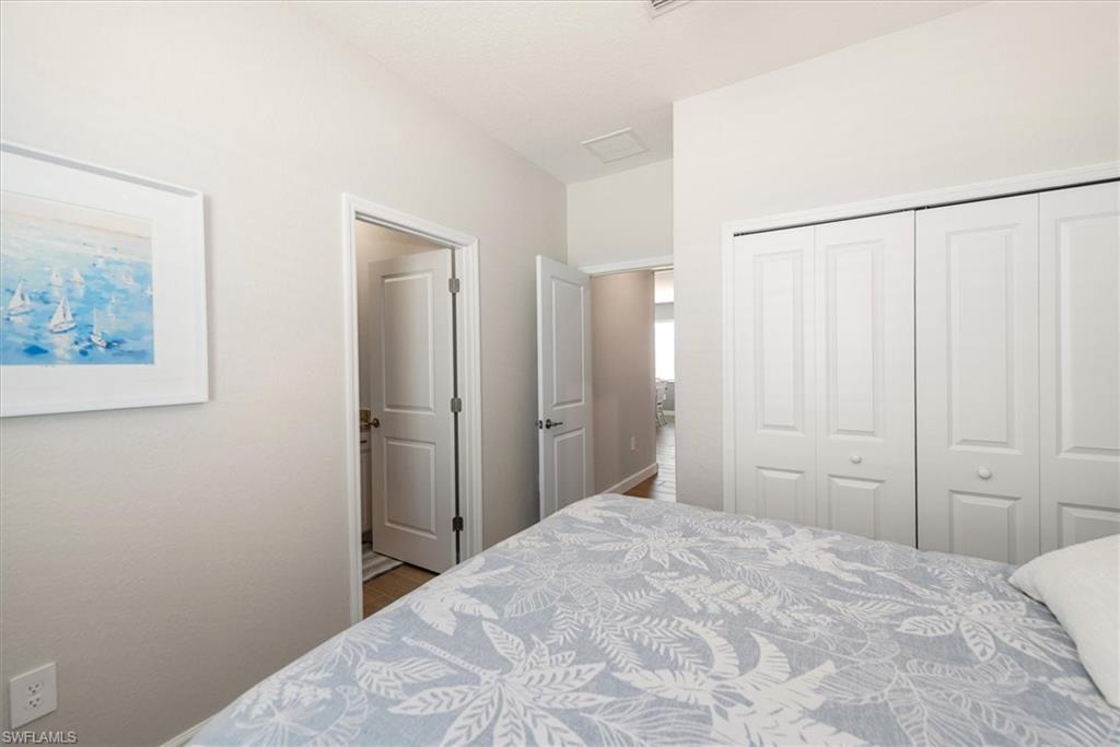 COUNTRY CLUB - Residential