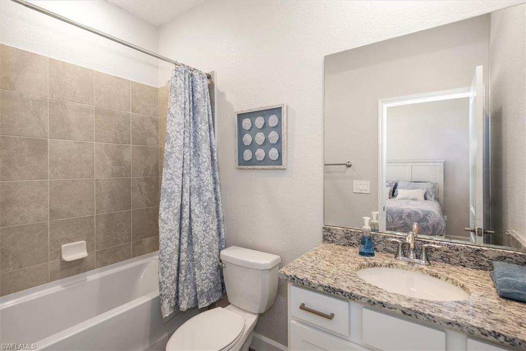 COUNTRY CLUB - Residential