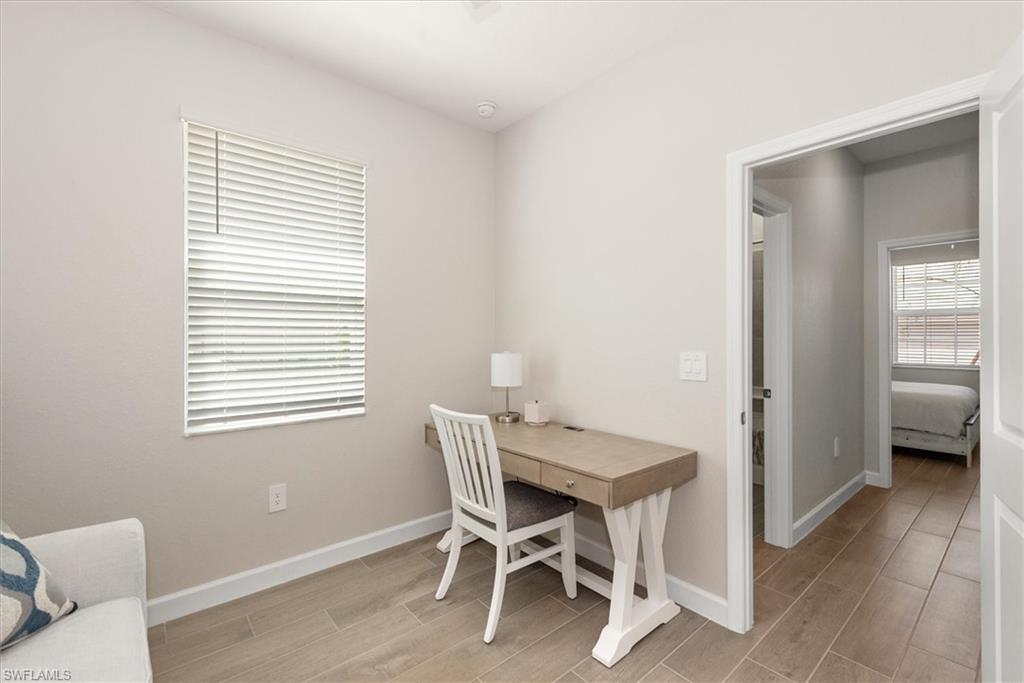 COUNTRY CLUB - Residential