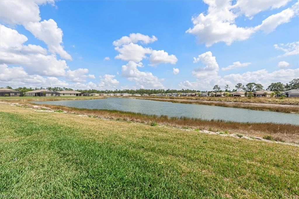 COUNTRY CLUB - Residential