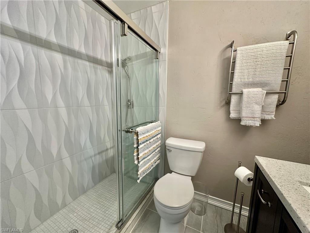 FOXMOOR LAKES - Residential Lease