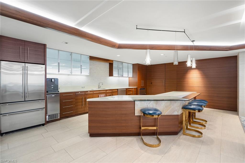 MONACO BEACH CLUB - Residential