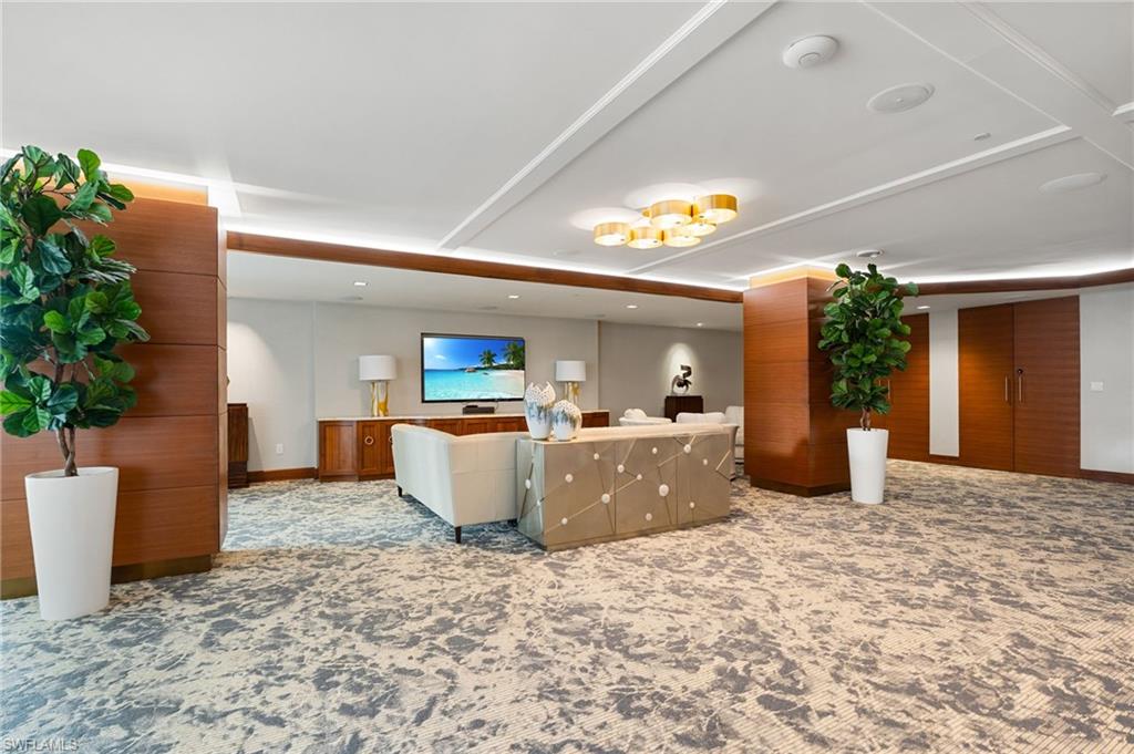 MONACO BEACH CLUB - Residential