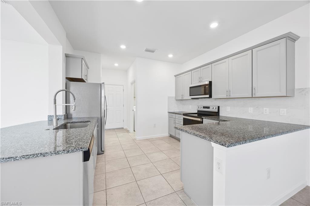 AVALON PARK - Residential