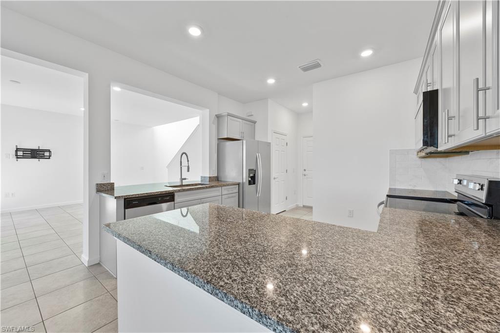 AVALON PARK - Residential