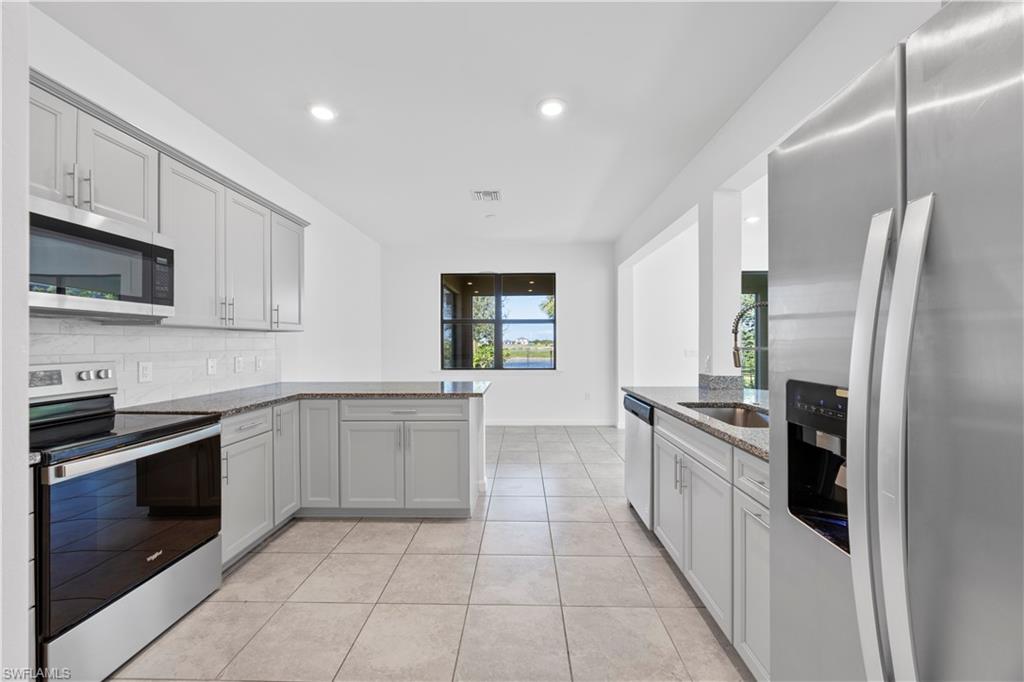 AVALON PARK - Residential