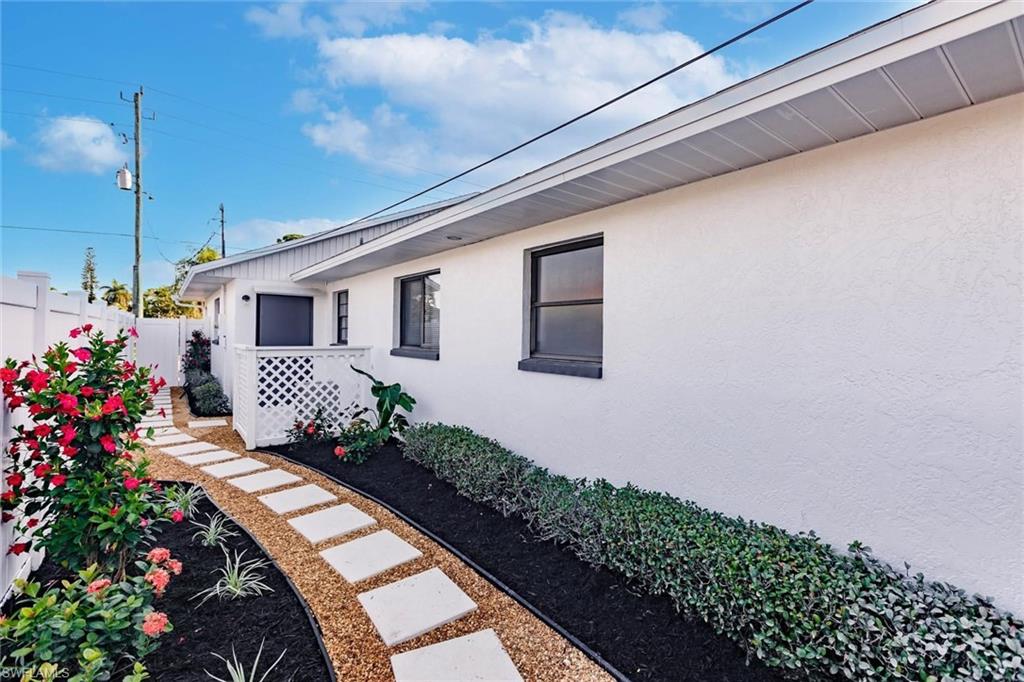 NAPLES PARK - Residential