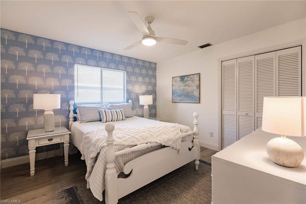 NAPLES PARK - Residential