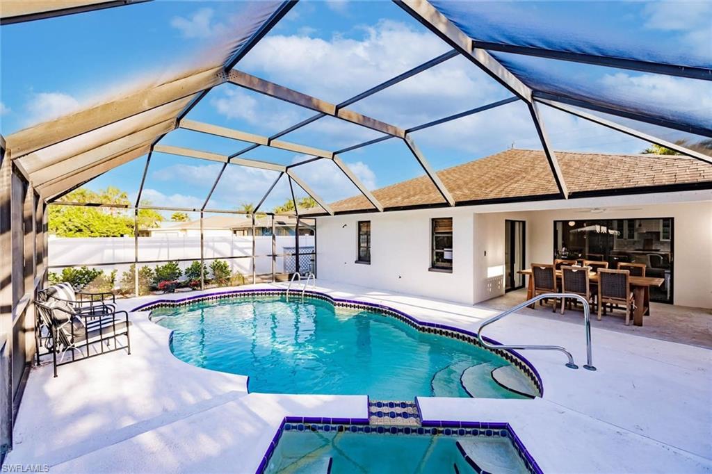 NAPLES PARK - Residential