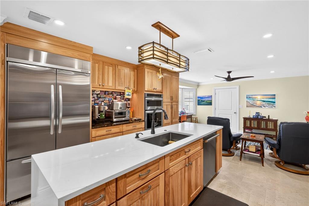 VILLAS OF PARK SHORE - Residential